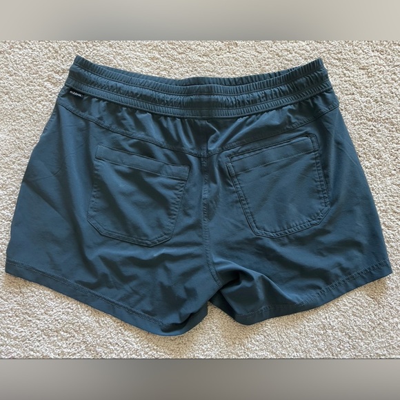 Kuhl Women’s Vantage Shorts - Picture 2 of 6